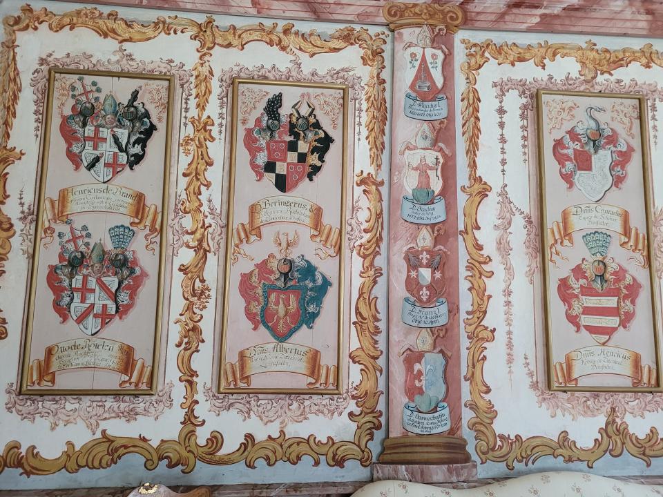 Wappen im Empfangszimmer des Kloster Fischingen