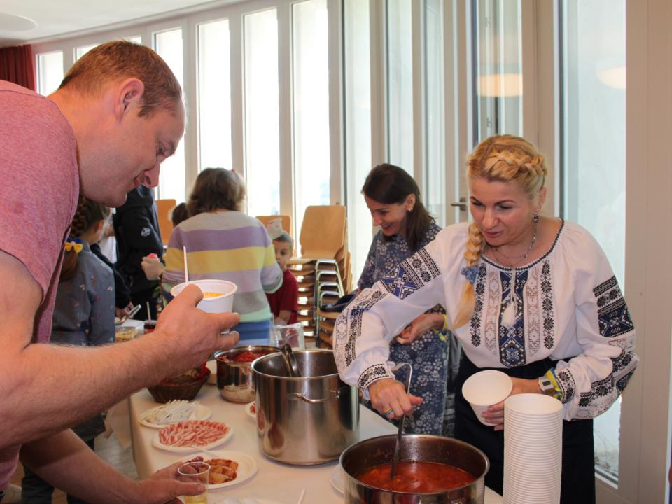 Der Apéro riche mit Spezialitäten aus den verschiedenen Ländern