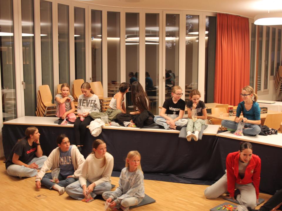 Minis Pizzaplausch mit Filmabend 2023