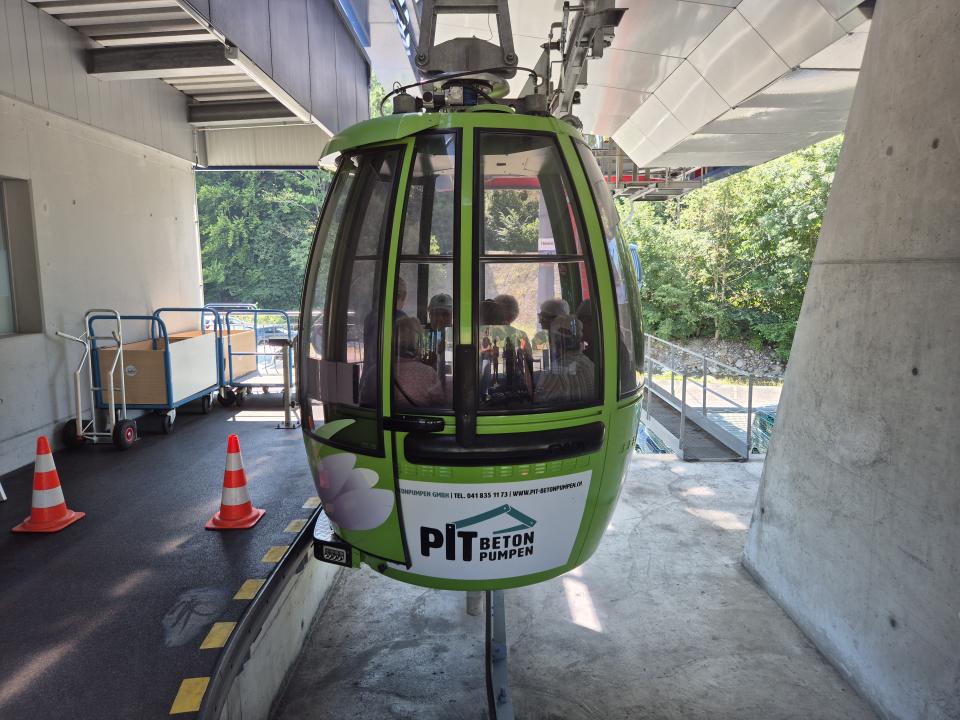 Seilbahn Sattel Hochstuckli