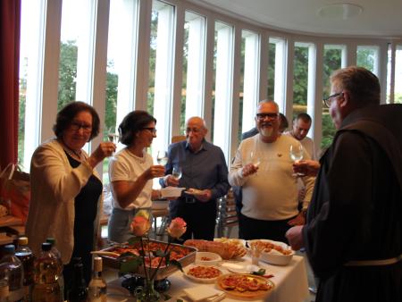 Der Apéro riche mit Spezialitäten aus den verschiedenen Ländern