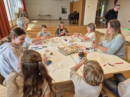 Ostereierfärben 2025